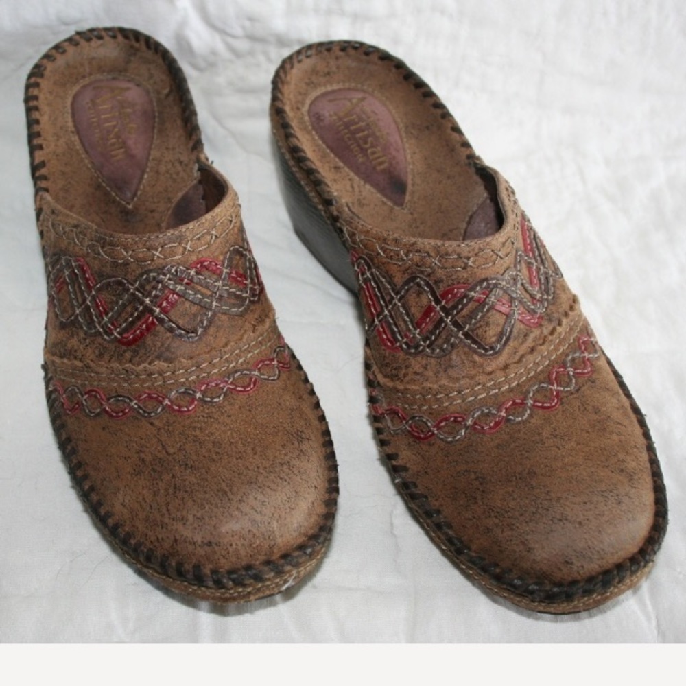 Clarks Artisan clogs